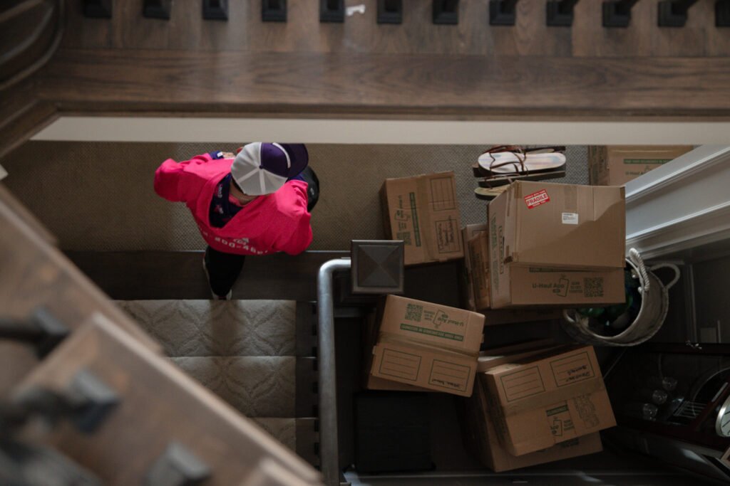 In state moving Nebraska crew loading household items